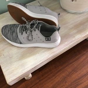 Men’s Under Armor Sneakers (only worn once)